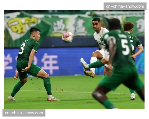 多家英格兰俱乐部派出球探现场考察博洛尼亚前锋齐尔克泽