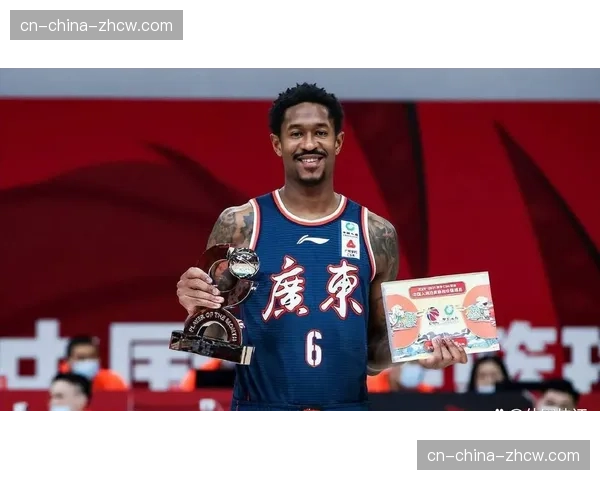 广东宏远外援沃特斯恢复训练，出战次回合成疑
